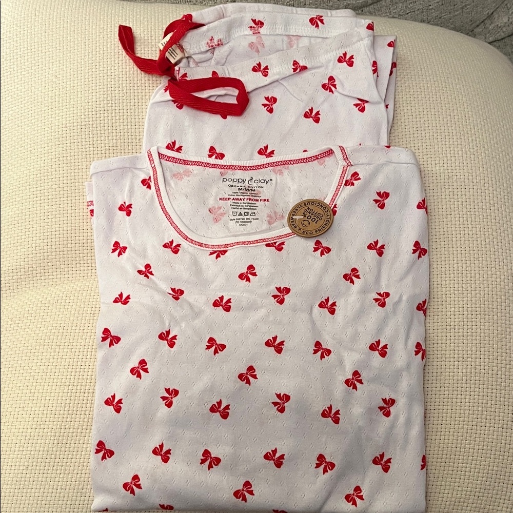 NWT NEW Women’s Bow print Pajala Set - Red and White